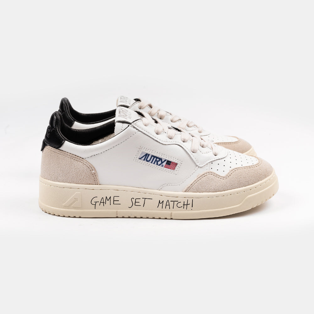 Autry Medalist Low Match Suede Wht/Black Aulmma04